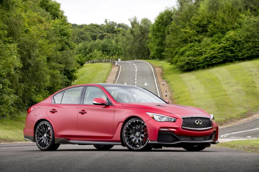  Infiniti Q50 Eau Rouge 2014 года  (фото 7 из 25)